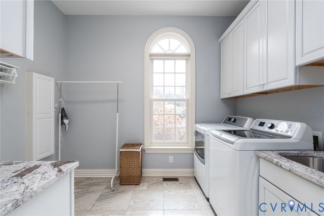 9120 James Riverwatch Dr, Richmond, VA 23235