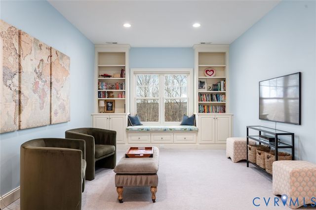 9120 James Riverwatch Dr, Richmond, VA 23235