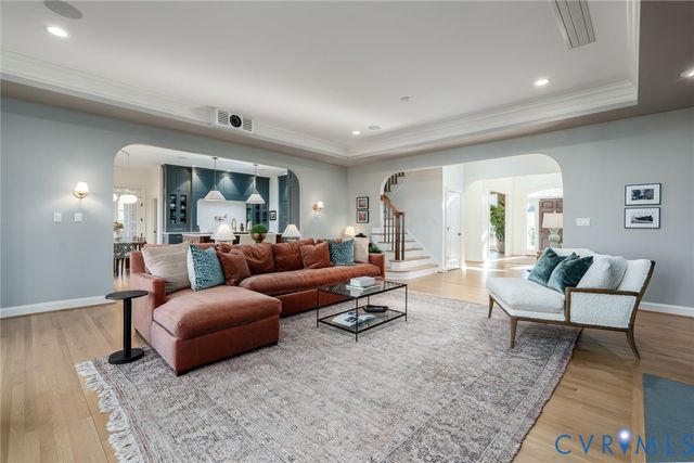 9120 James Riverwatch Dr, Richmond, VA 23235