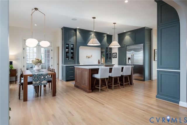 9120 James Riverwatch Dr, Richmond, VA 23235