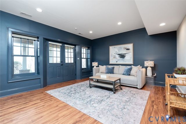 9120 James Riverwatch Dr, Richmond, VA 23235