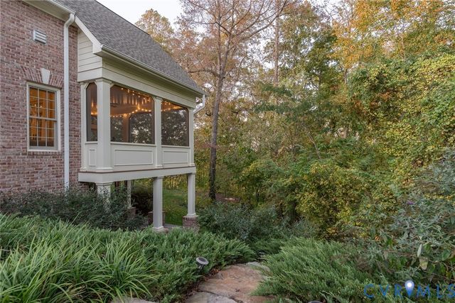 9120 James Riverwatch Dr, Richmond, VA 23235