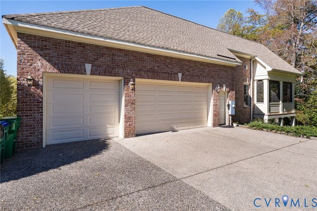 9120 James Riverwatch Dr, Richmond, VA 23235