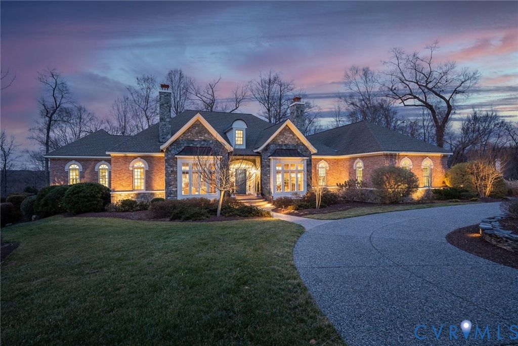 9120 James Riverwatch Dr, Richmond, VA 23235