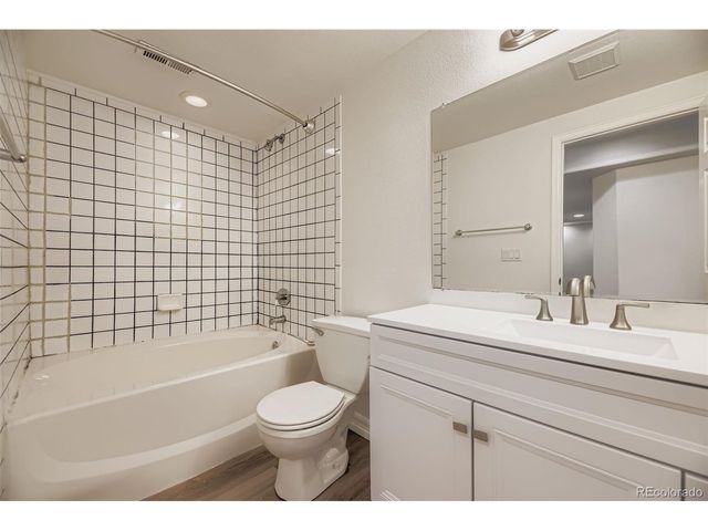 7081 Pine Hills Way, Littleton, CO 80125