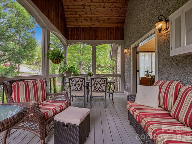 76 Edgelawn Road, Asheville, NC 28804
