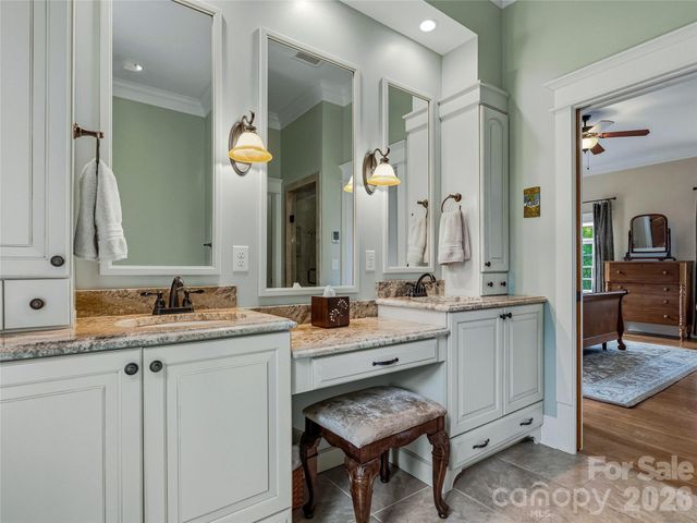 76 Edgelawn Road, Asheville, NC 28804