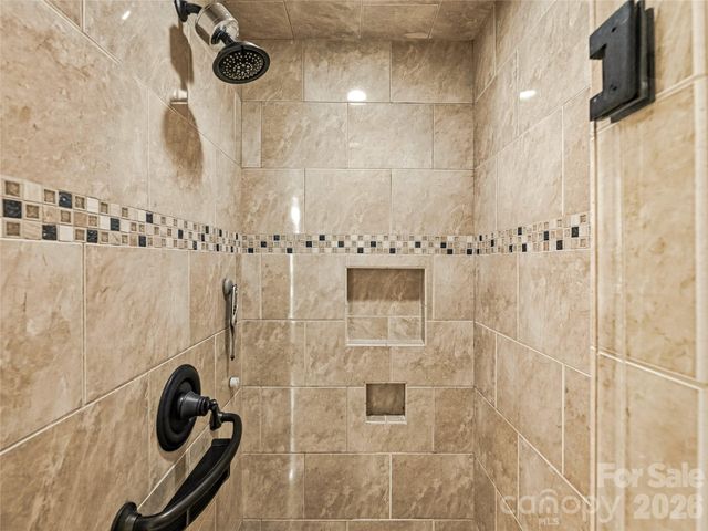 76 Edgelawn Road, Asheville, NC 28804