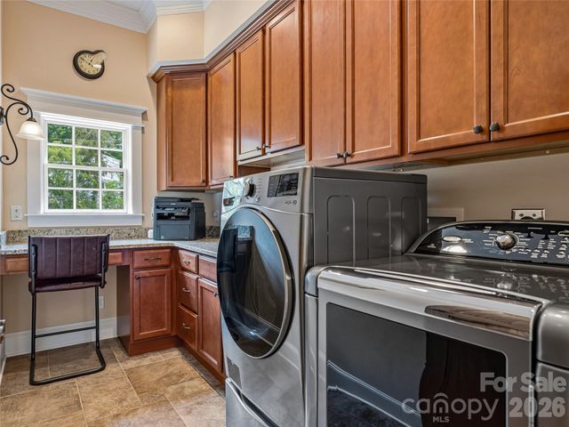 76 Edgelawn Road, Asheville, NC 28804