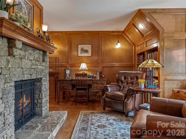 76 Edgelawn Road, Asheville, NC 28804