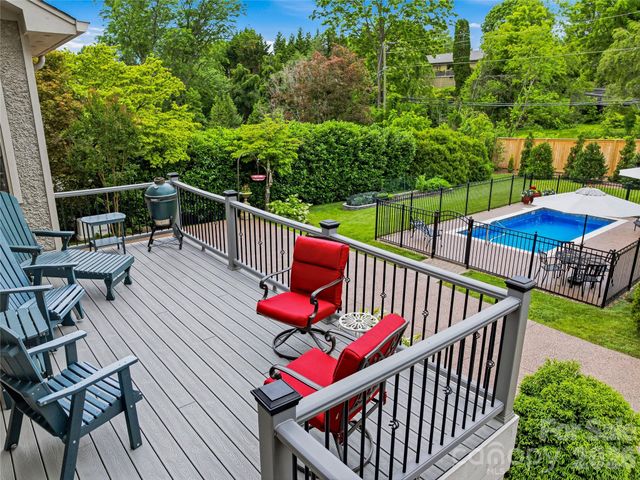 76 Edgelawn Road, Asheville, NC 28804
