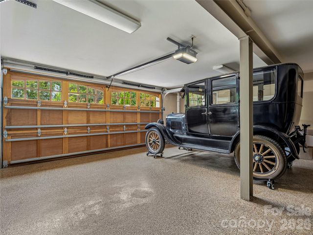 76 Edgelawn Road, Asheville, NC 28804