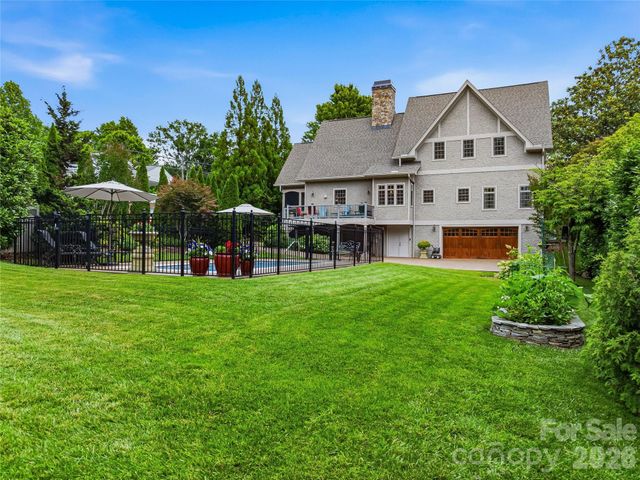 76 Edgelawn Road, Asheville, NC 28804