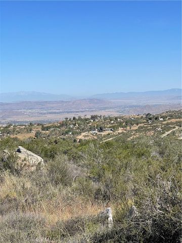 34139 Tanager Way, Hemet, CA 92544