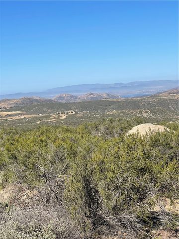 34139 Tanager Way, Hemet, CA 92544