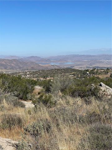 34139 Tanager Way, Hemet, CA 92544