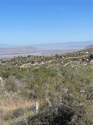 34139 Tanager Way, Hemet, CA 92544