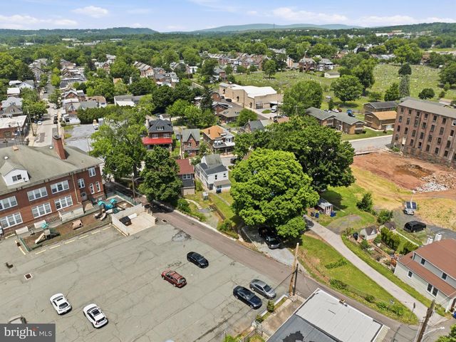 262 N HANOVER ST, Pottstown, PA 19464