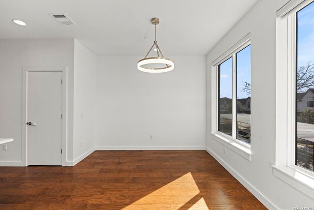 102 Tendick Unit 602, San Antonio, TX 78209