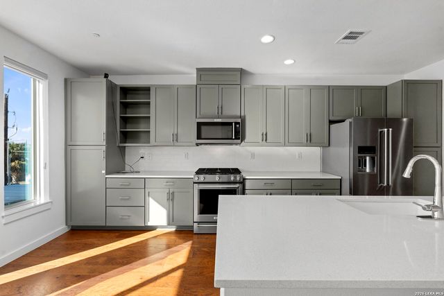 102 Tendick Unit 602, San Antonio, TX 78209