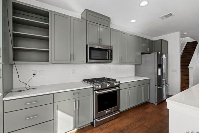 102 Tendick Unit 602, San Antonio, TX 78209