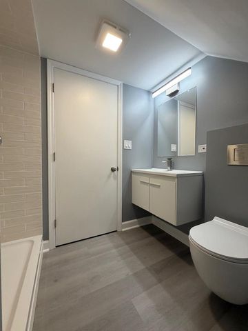 5032 S Kolin Avenue A, Chicago, IL 60632