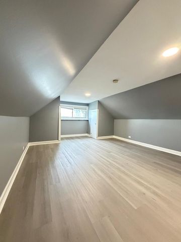5032 S Kolin Avenue A, Chicago, IL 60632