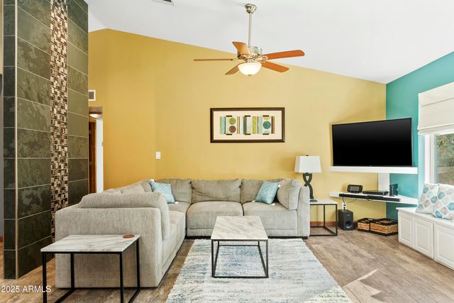 2707 E LOUISE Drive, Phoenix, AZ 85032