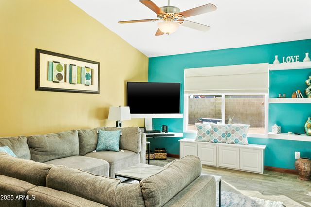 2707 E LOUISE Drive, Phoenix, AZ 85032