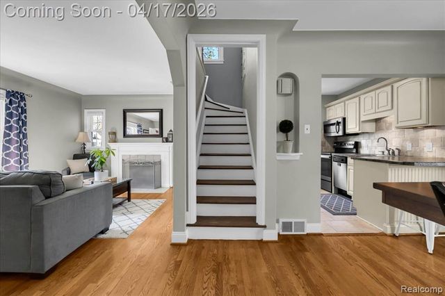 1202 Lawndale Drive, Royal Oak, MI 48067