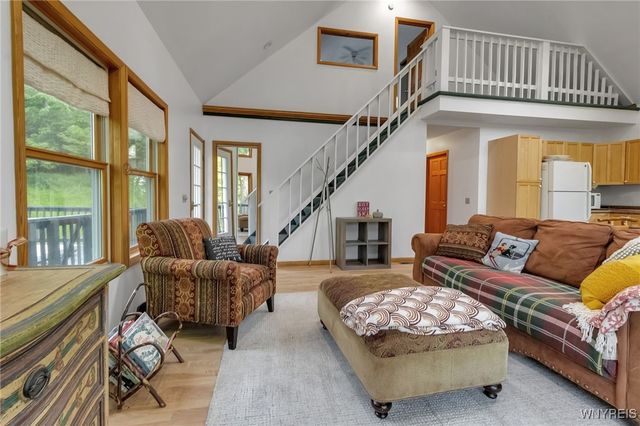 5792 Bonn Way E Way East, Great Valley, NY 14741