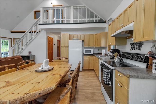 5792 Bonn Way E Way East, Great Valley, NY 14741