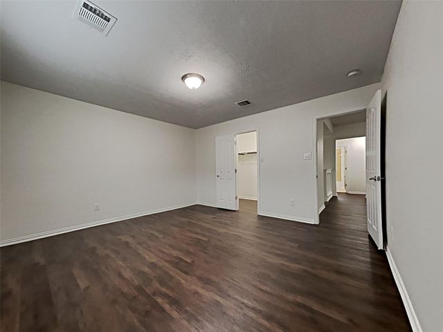 2213 Oak Circle Drive N, Conroe, TX 77301