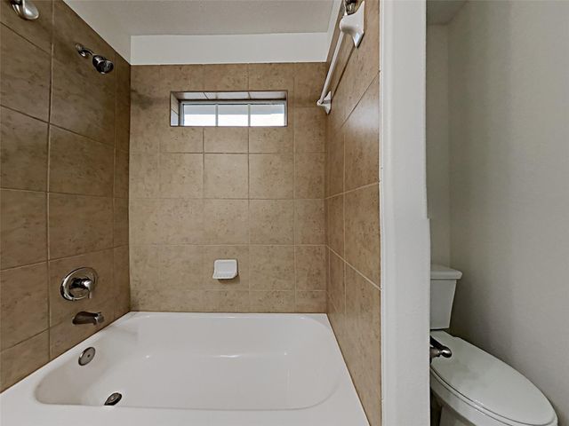 2213 Oak Circle Drive N, Conroe, TX 77301