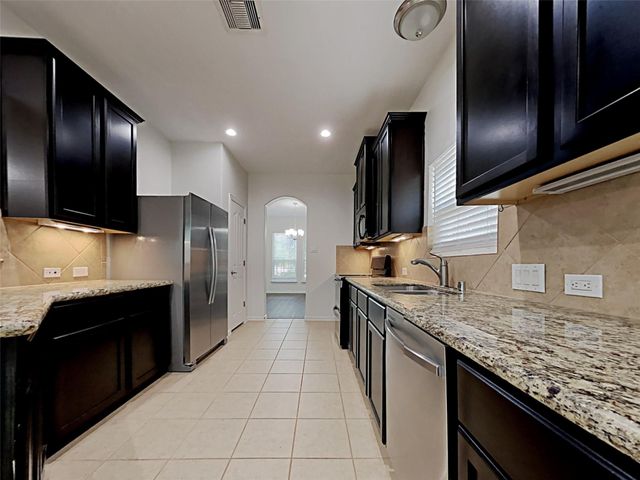 2213 Oak Circle Drive N, Conroe, TX 77301