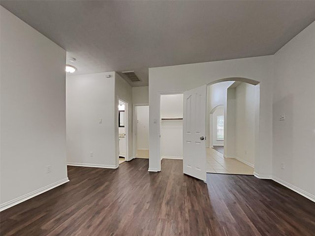 2213 Oak Circle Drive N, Conroe, TX 77301