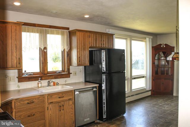 1088 DONEGAL SPRINGS RD, Mount Joy, PA 17552