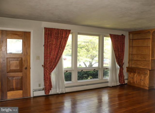 1088 DONEGAL SPRINGS RD, Mount Joy, PA 17552