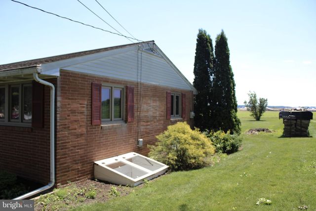 1088 DONEGAL SPRINGS RD, Mount Joy, PA 17552