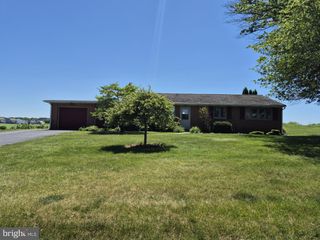 1088 DONEGAL SPRINGS RD, Mount Joy, PA 17552