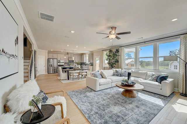2160 Dreycott Lane, Lawrenceville, GA 30043