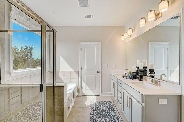 2160 Dreycott Lane, Lawrenceville, GA 30043