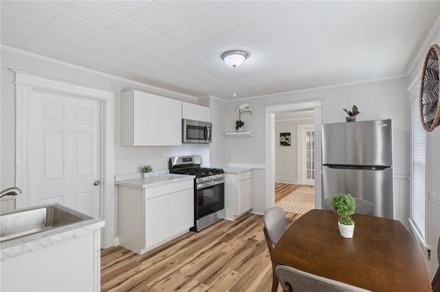 93 Asbury Street, Rochester, NY 14620