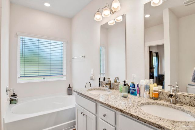 5789 Conley Ct, Pace, FL 32571