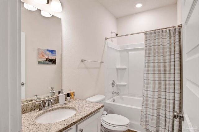 5789 Conley Ct, Pace, FL 32571