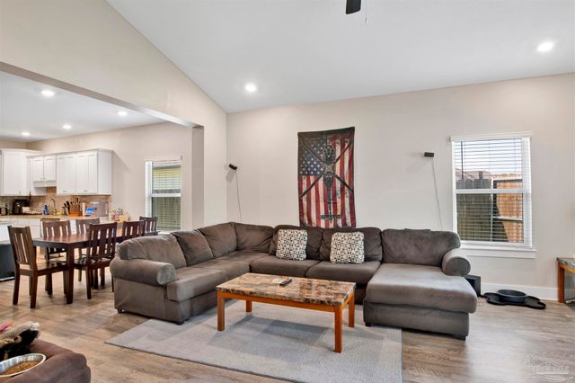 5789 Conley Ct, Pace, FL 32571