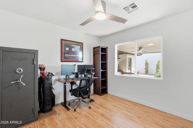 3209 W BECKER Lane, Phoenix, AZ 85029