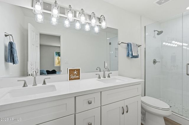 3209 W BECKER Lane, Phoenix, AZ 85029