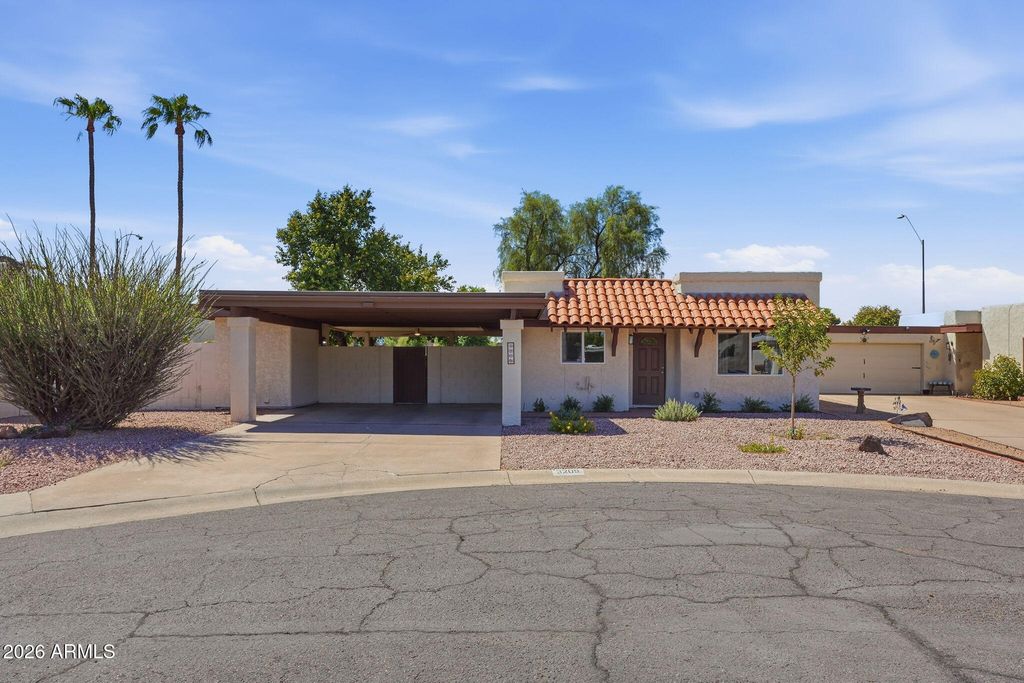 3209 W BECKER Lane, Phoenix, AZ 85029