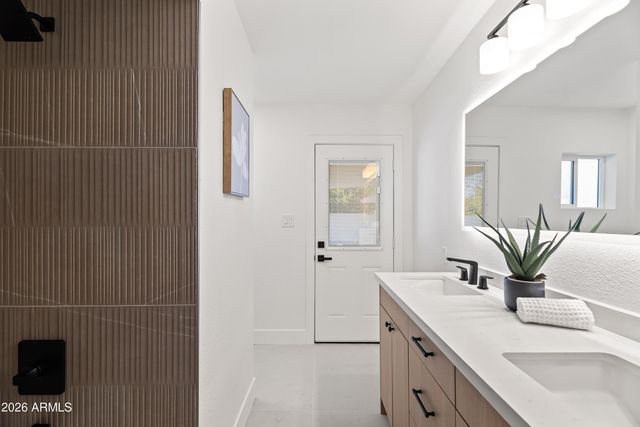 8530 E VIA DE LA ESCUELA --, Scottsdale, AZ 85258